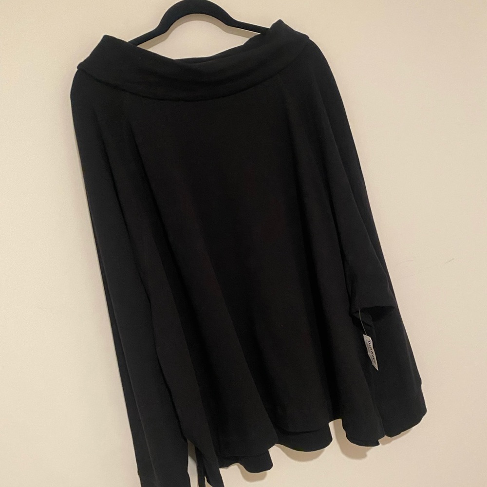 NWT Old Navy black mid length sweater 4X